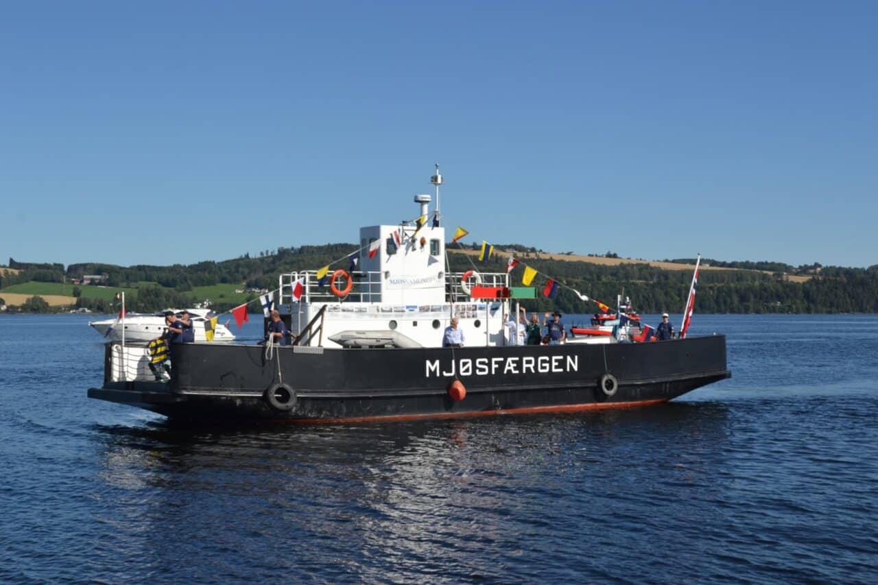 Mjøsfærgen